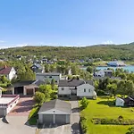 Big Apartment With Free Parking