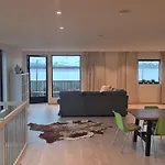 Yggdrasil Sea View Lodge