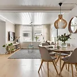 Modern 2 Bedroom Apartment In The Heart Of Tromso