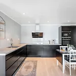 Urban Aurora - Apartment 2 - Free Parking