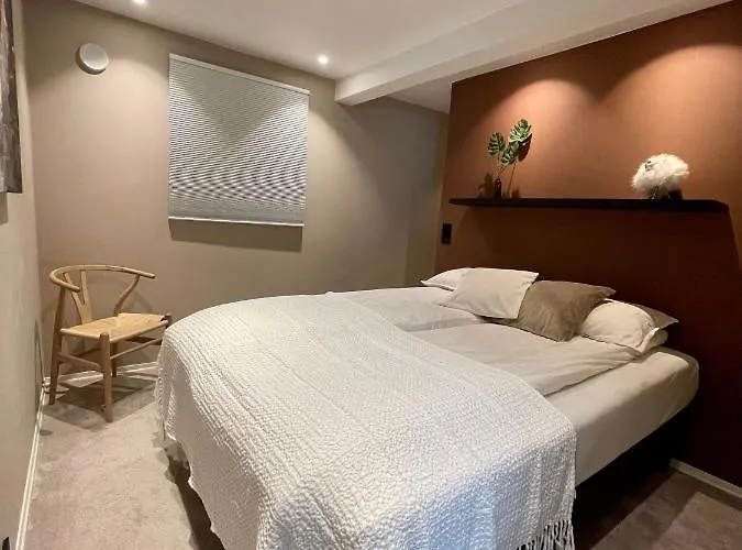 Luxury Apartement Close To City Centre With Free Parking