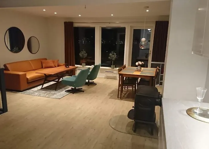 Apartment With 3 Bedrooms And Nice View Close To City Centre