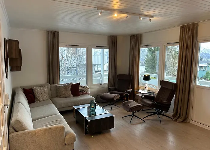 Arctic 3 Room Apartment - Aurora View - Free Parking