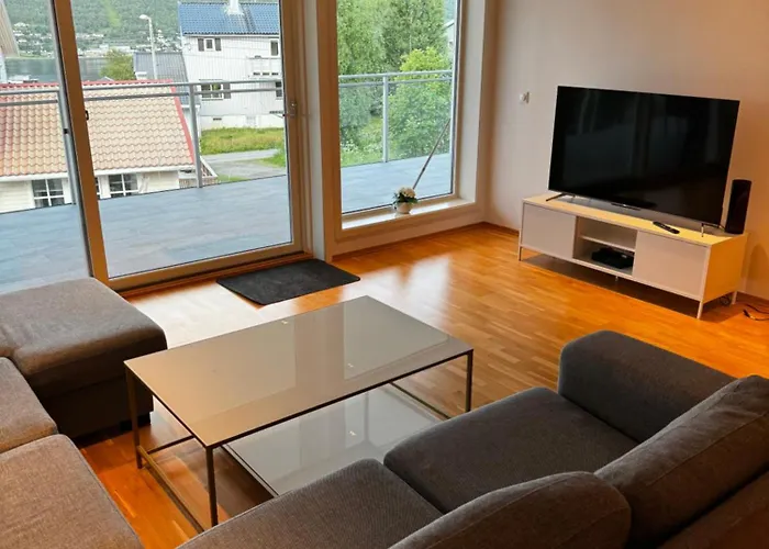 Sentral Leilighet Med Fantastisk Utsikt