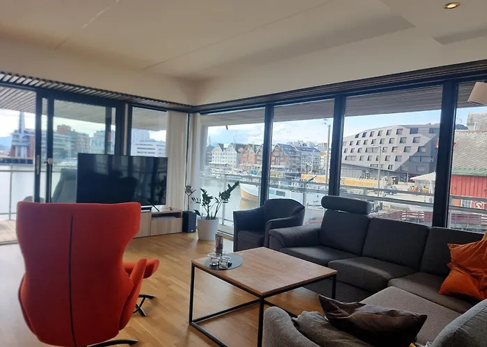 The Seaview Suite - Tromso Harbour!