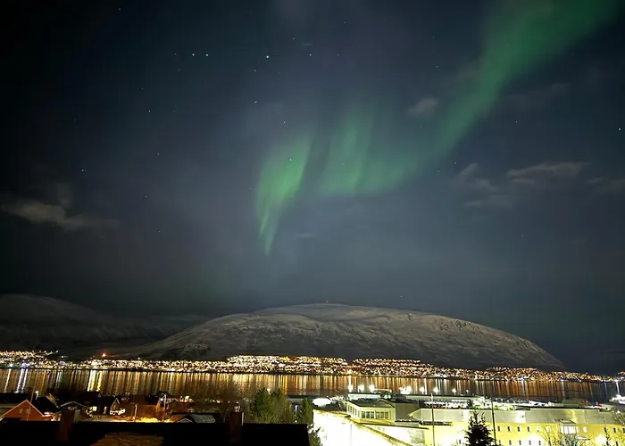 Arctic Retreat - Spacious Apartment Next To Amazing Nature