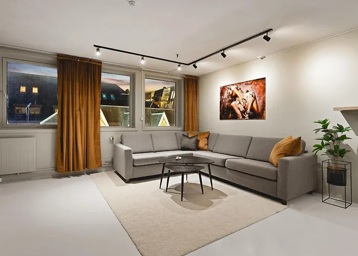 Arctic Homes - Downtown Penthouse