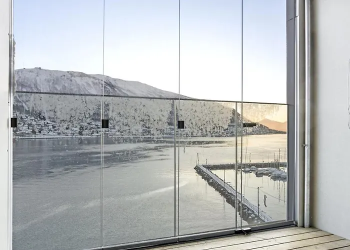 Arctic Panorama Apartment