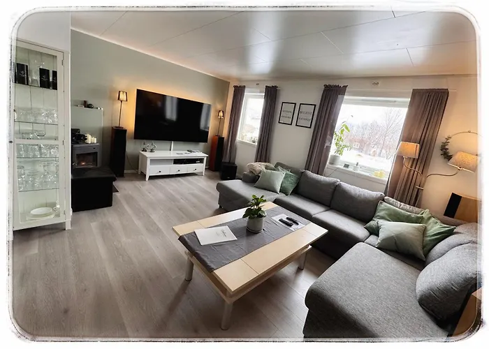 Modern 2 Bedroom Apartment Luxury King Bed, New Queen Bed, Free Parking, Perfect For Aurora Hunting And Exploring Kvaloya, Tromso, And Surrounding Islands Year-Round