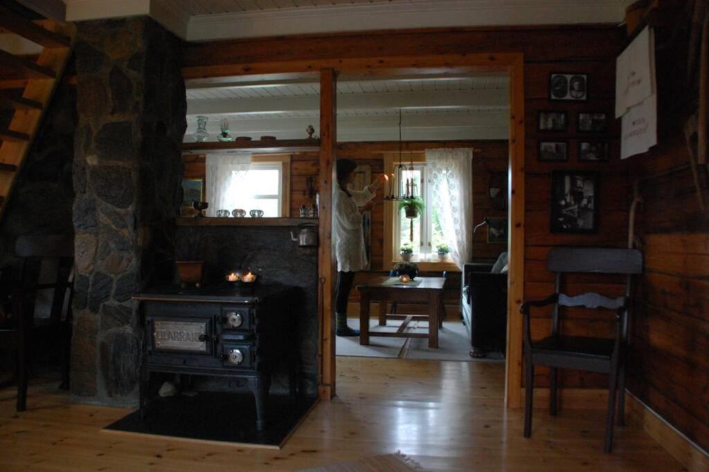 100 Years Old Norwegian Log House In Holiday home