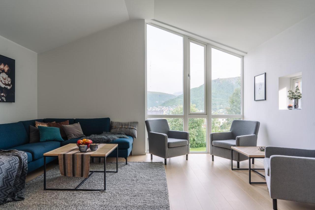 Modern In Plush Town *