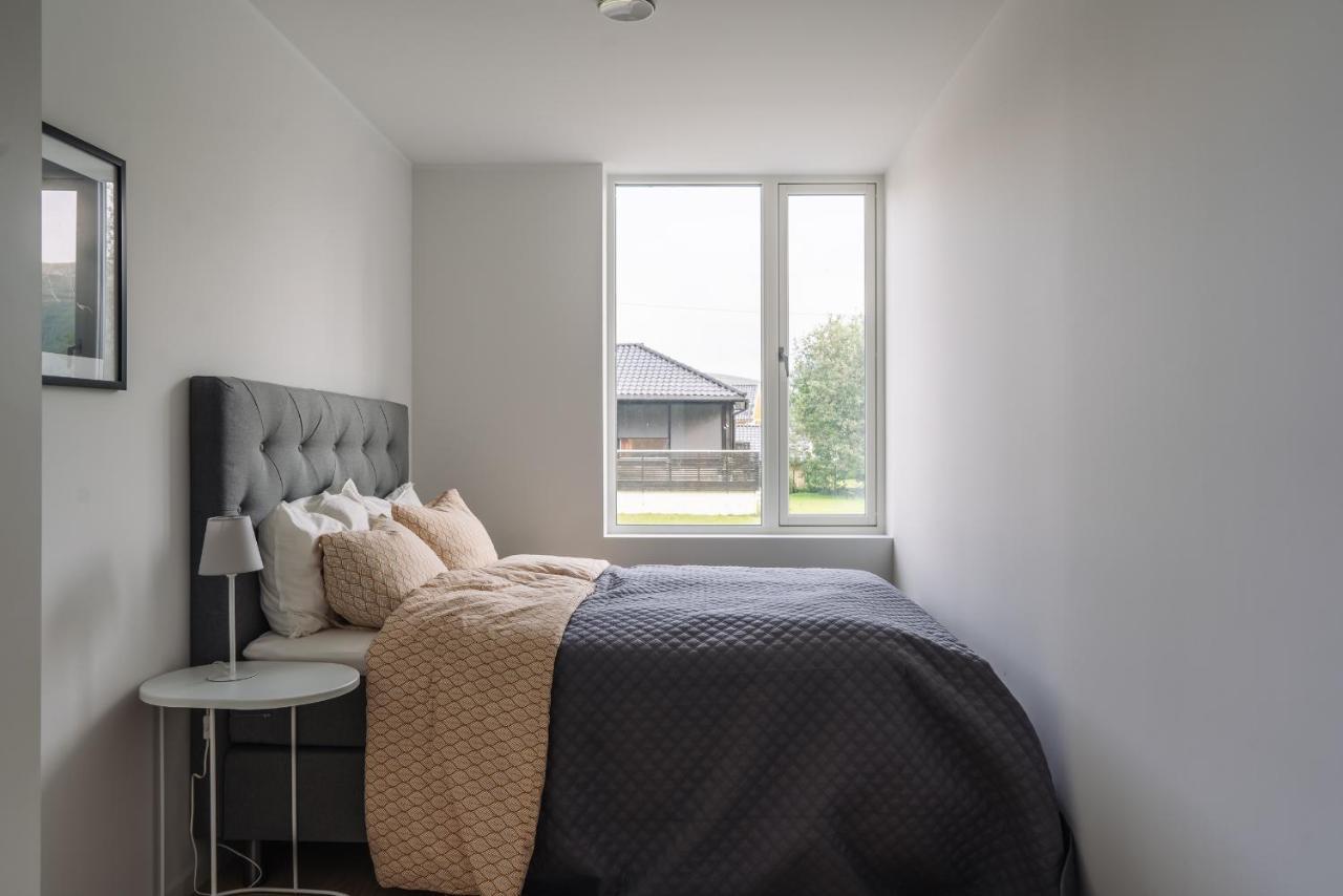 Modern In Plush Town Villa *