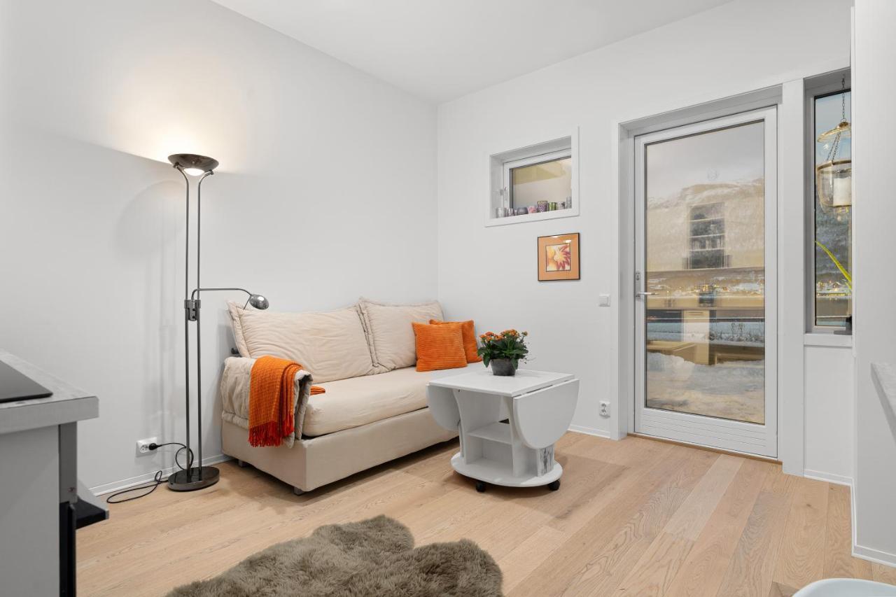 Skir 2 Bdr Corner View Apartment