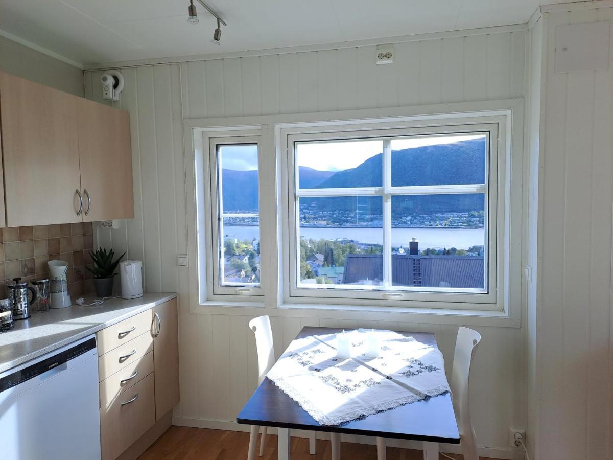 Warm And Cozy With Panoramic View Above The Center * Tromso