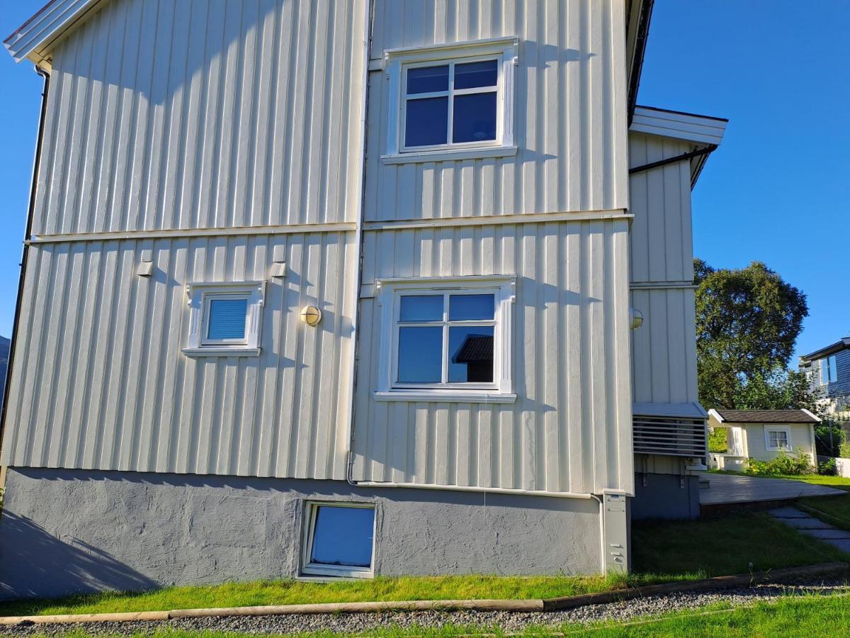 Warm And Cozy With Panoramic View Above The Center * Tromso