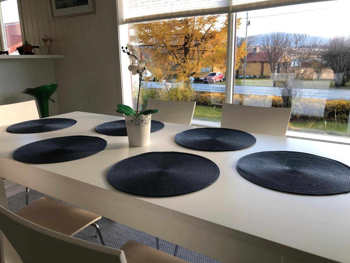 Spacious House In Tromso, Perfect For Groups Of Families, Tourists Or Workers Appartement *