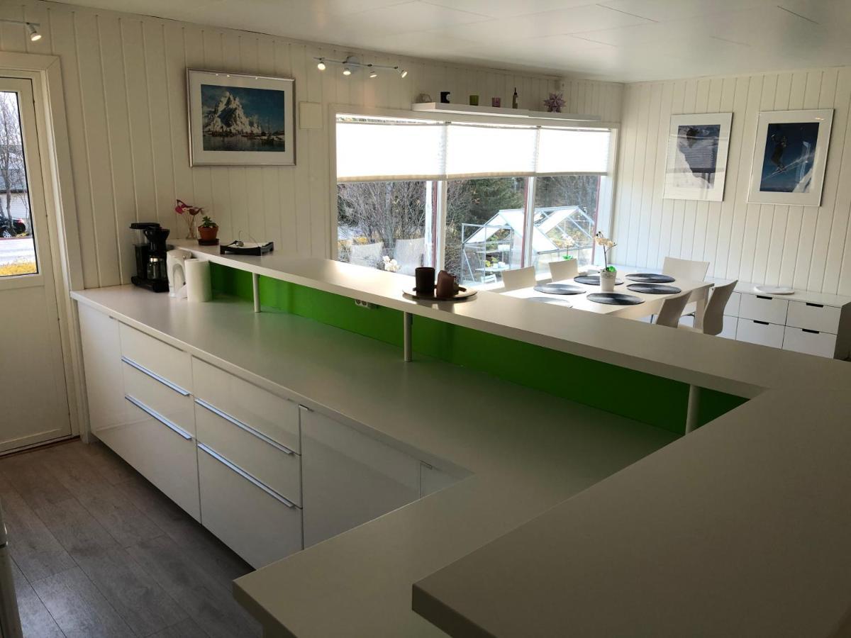 Spacious House In Tromso, Perfect For Groups Of Families, Tourists Or Workers Tromsø