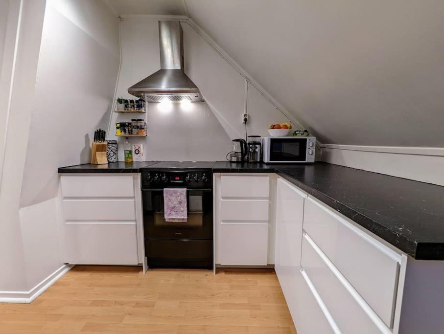And Quiet In Centre Apartment *