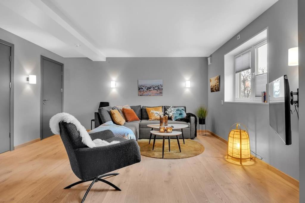 Modern Easy-living In Neighborhood Tromsø