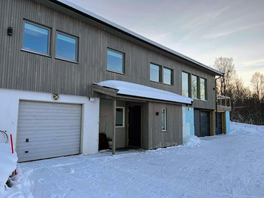 Modern Easy-living In Neighborhood Tromsø