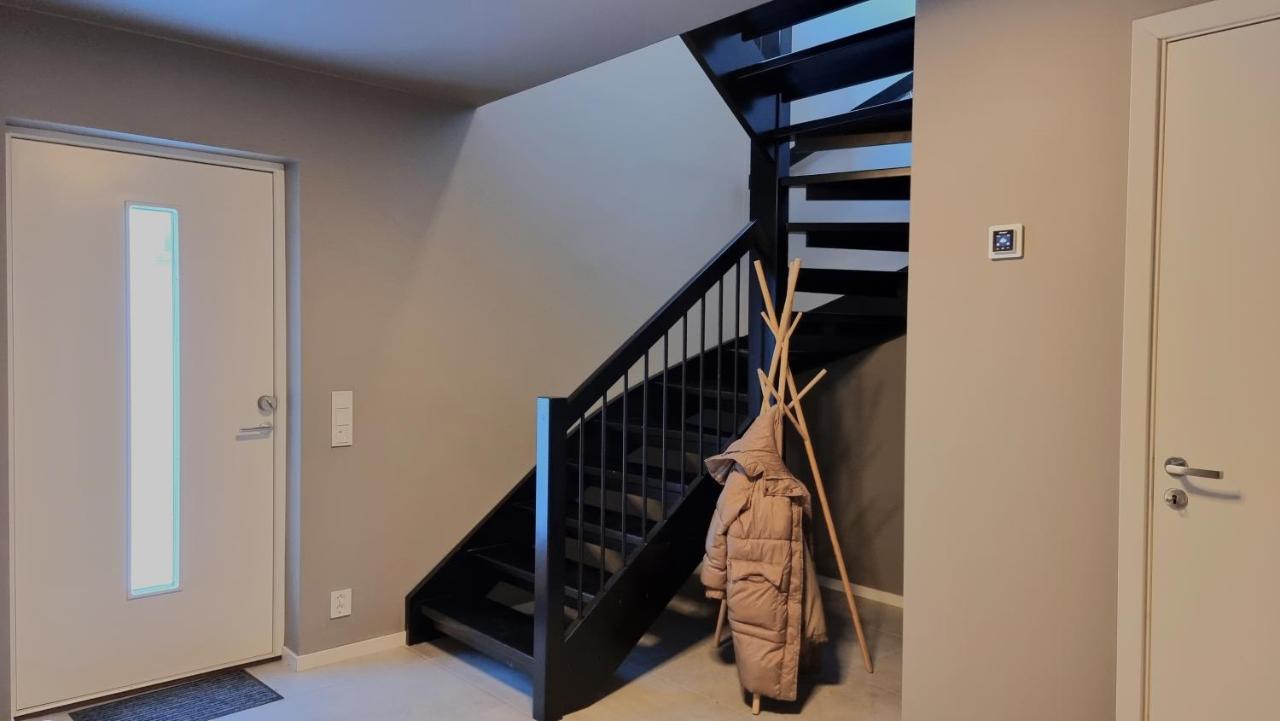Staying 5 - New And Modern Leilighet *