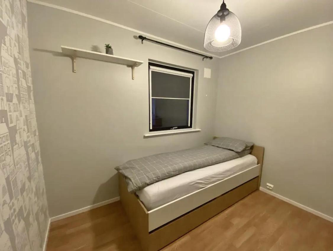 Fully Equipped With Parking For Families, Groups Or Business - 6 People Ferienhaus