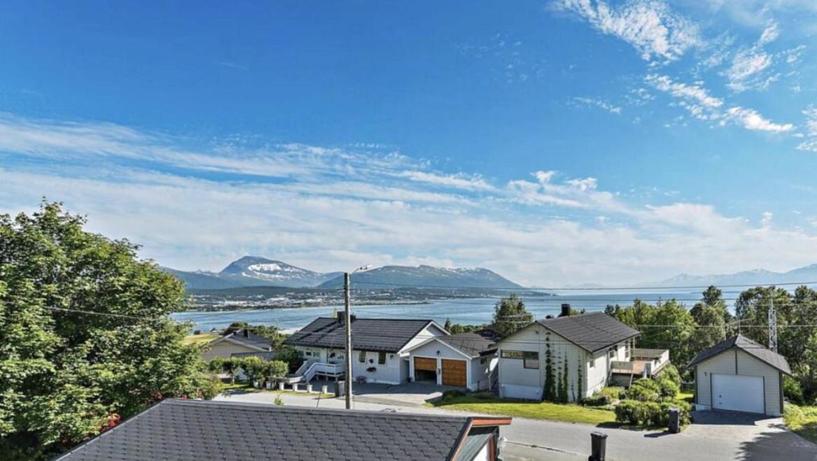 Fully Equipped With Parking For Families, Groups Or Business - 6 People *