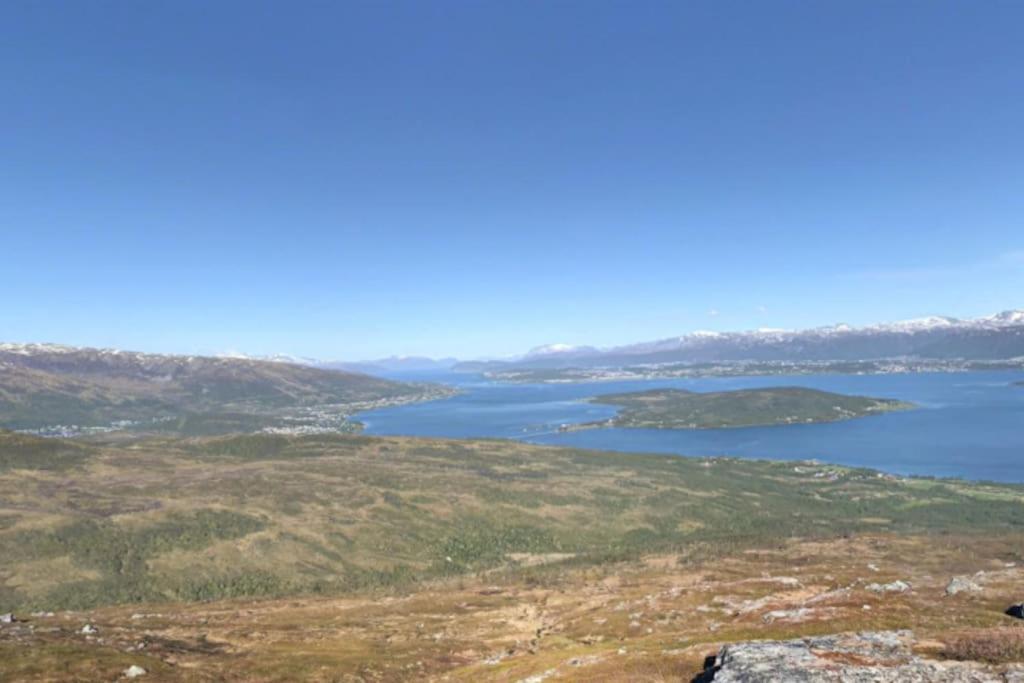 Apartment Spacious Modern Apartment, Close To Nature Tromso