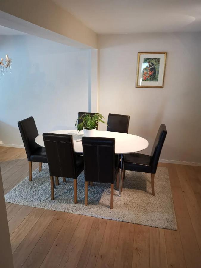 Big, Spacious With Free Parking Apartment