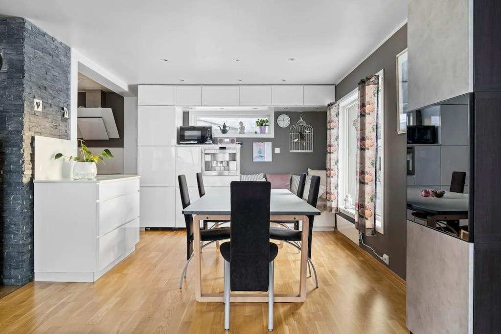 Apartment Central Panoramic Retreat *