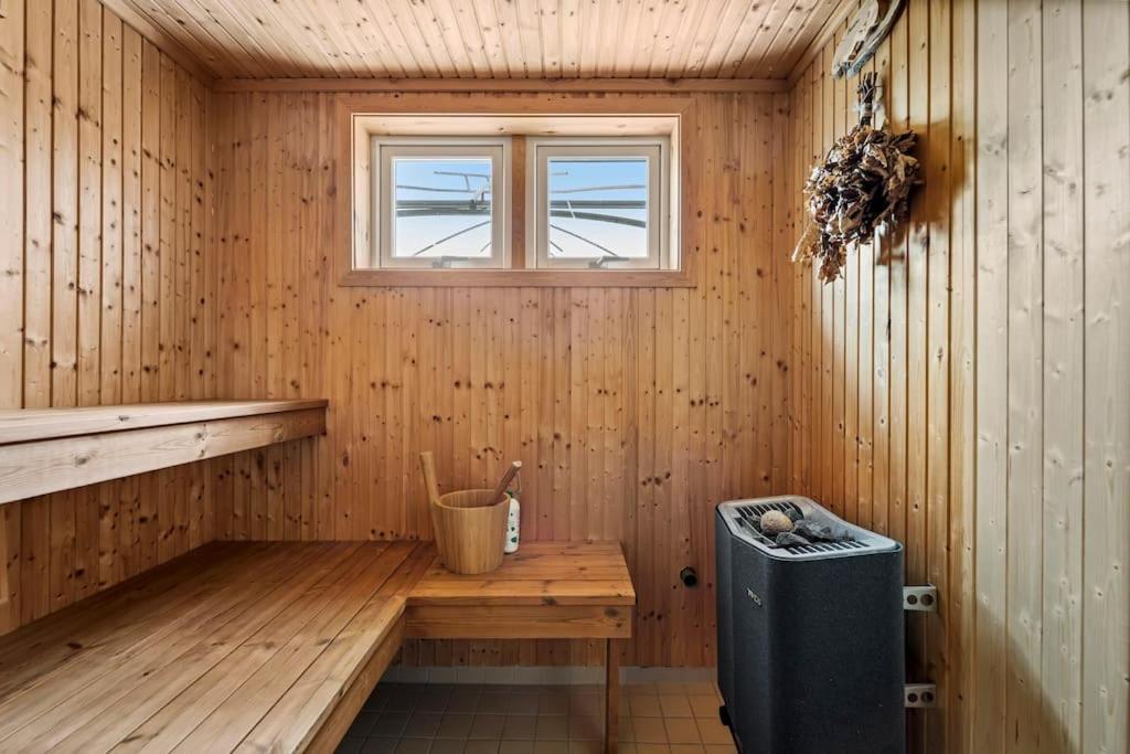 Central Panoramic Retreat Tromso