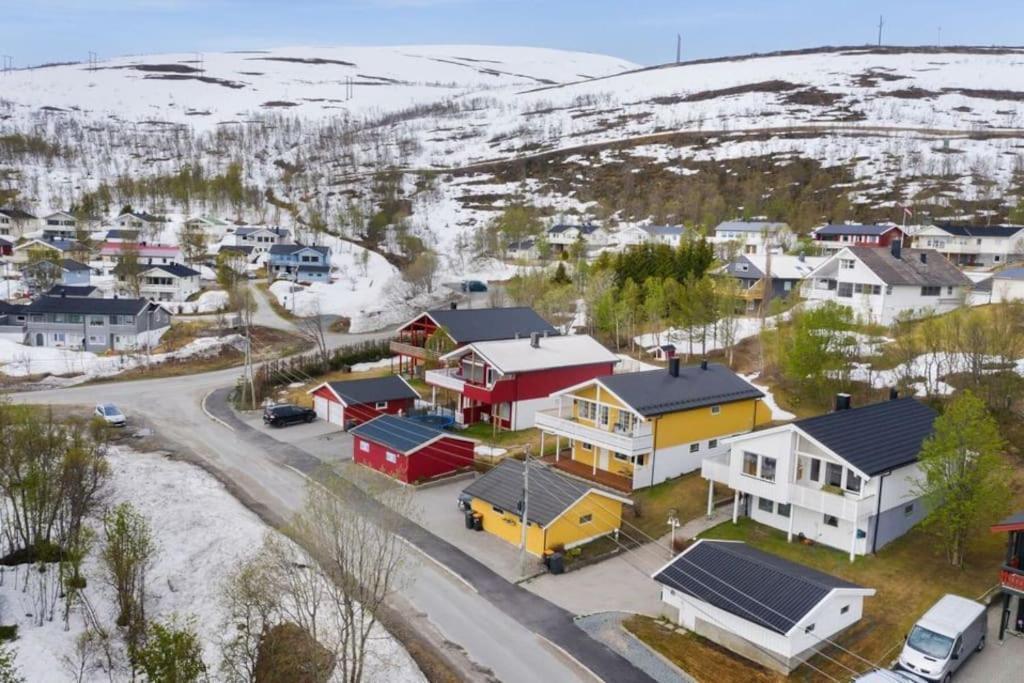 Apartment, 4km Fra Tromsosentrum. Flyplass 1.71km. Leilighet *