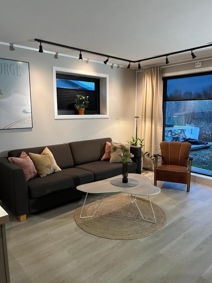 Nymoen Apartment, Kvaloya Apartment