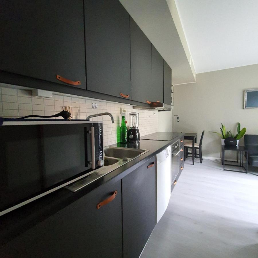 Northern Dreams With Free Parking Apartment