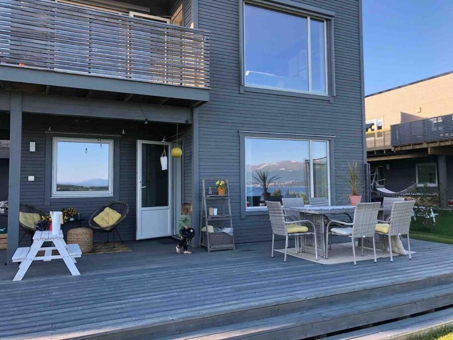 Villa Familievennlig Enebolig Med Hage Og Utsikt