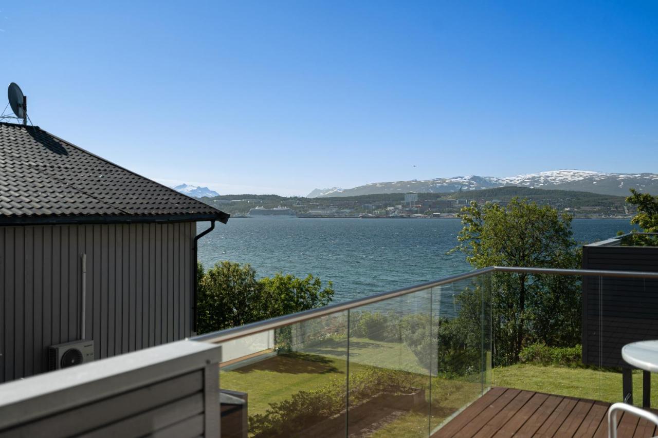 Seaview W/terrace&parking Apartment Tromsø