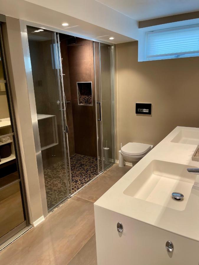 Luxury Close To Centre With Free Parking Apartment *