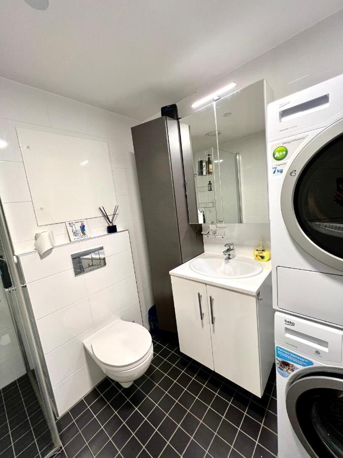 Very Cozy And Central Near The City Centre Apartment *