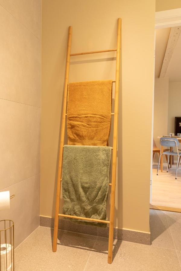 Elegant In Centre Apartment