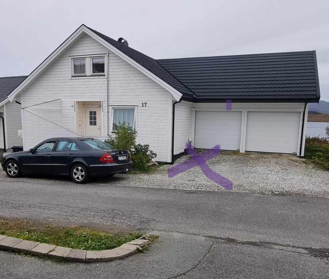 Small And Cosy With Free Parking Apartment