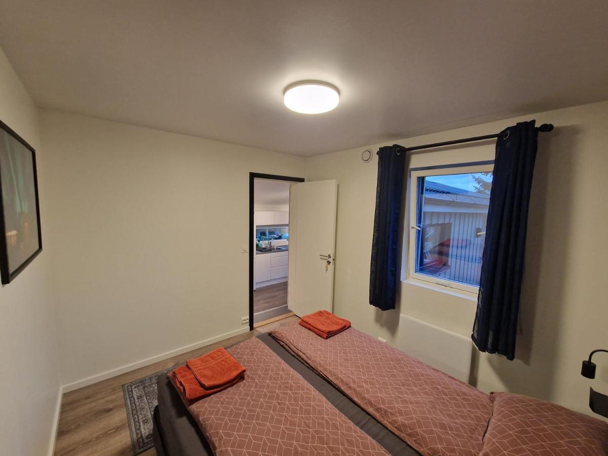 Northern Living 1 With Shared Bathroom Guest house