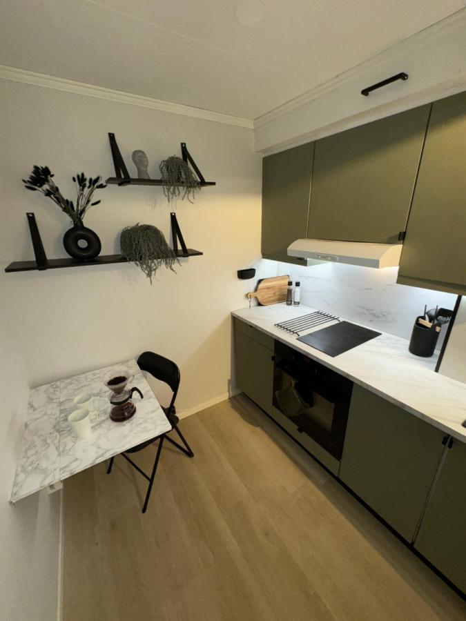 New! Modern - Central - Cozy Place By The Sherpa Stairs