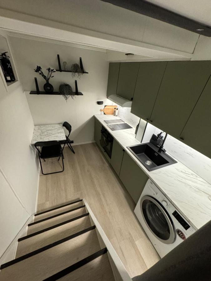New! Modern - Central - Cozy Place By The Sherpa Stairs *