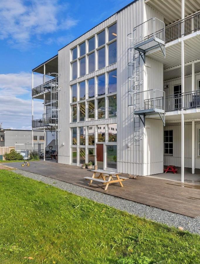 Big Close To Centre With Parking Appartement *