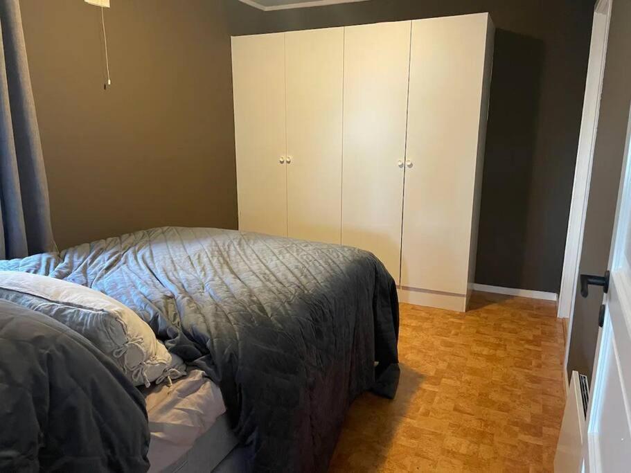 I Rolig Gate Med Utsikt Og Gratis Parkering Tromsø