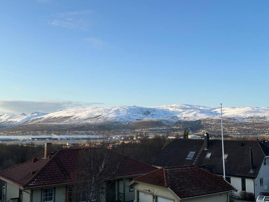 Leilighet I Rolig Gate Med Utsikt Og Gratis Parkering Tromsø