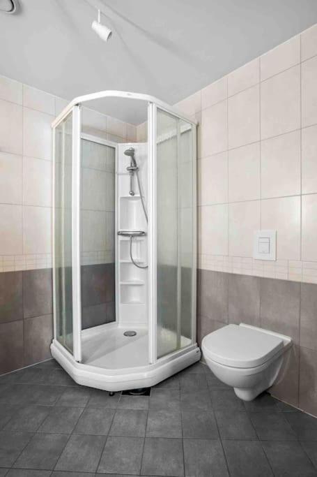 Appartement And Warm With Free Parking