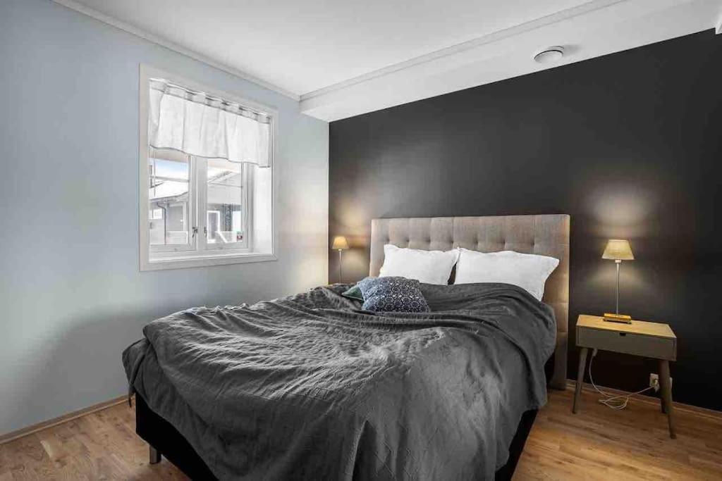 And Warm With Free Parking Appartement
