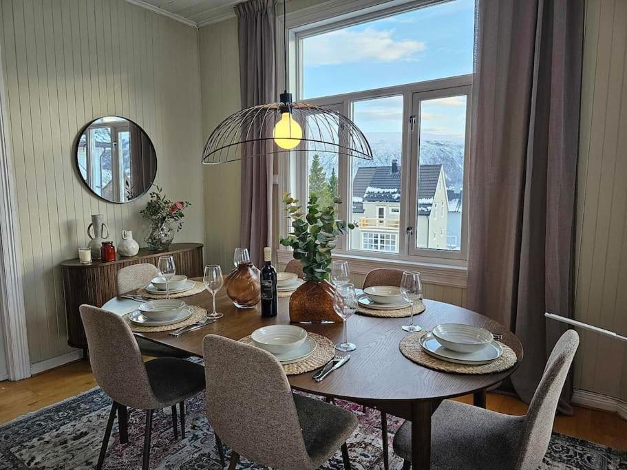Amazing With Free Parking And Lovely Views! Tromso