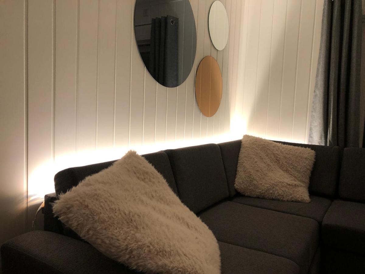 Moderne Og Trivelig Leilighet, Med Unik Utsikt *